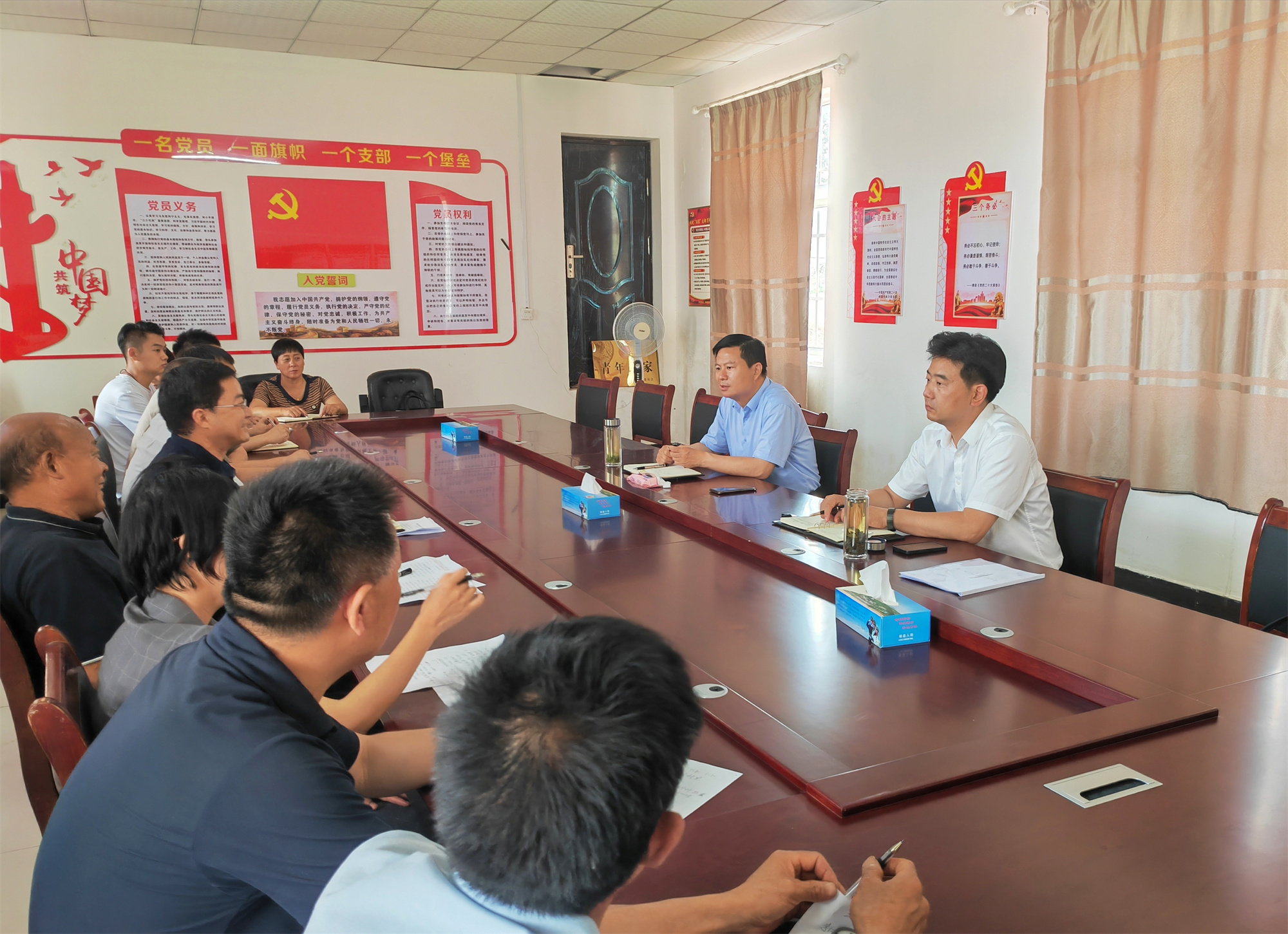 6月13日縣長(zhǎng)李紅民調(diào)研鞏固拓展脫貧攻堅(jiān)成果同鄉(xiāng)村振興有效銜接工作 (1).jpg